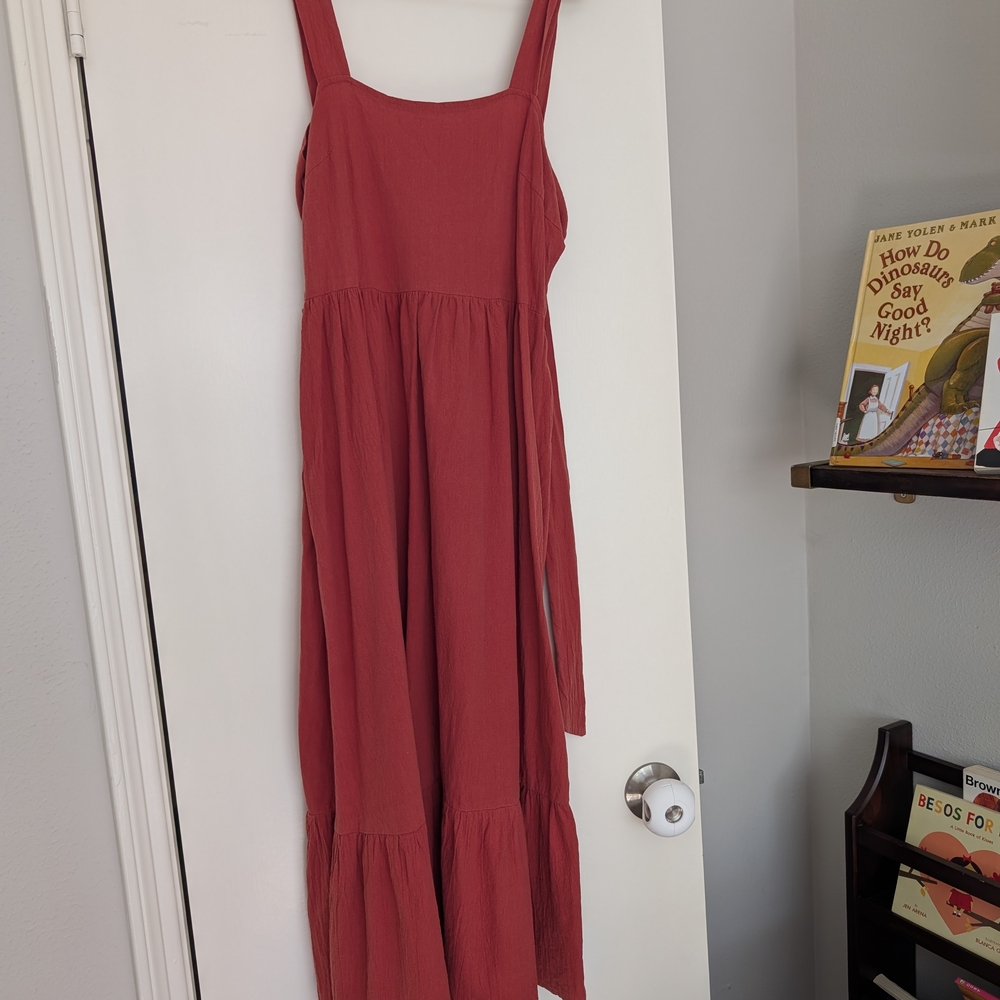 Red Sleeveless Maxi Dress
